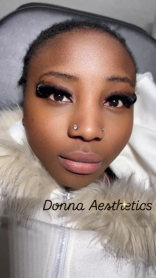 VOLUME STRIP LASHES
